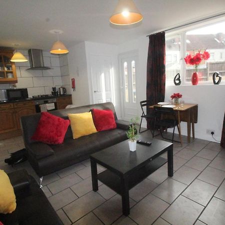 Dinnington House Dinnington By Smart Corporate Stays Eksteriør billede