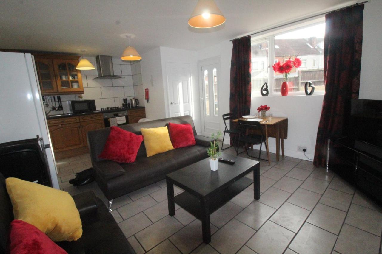 Dinnington House Dinnington By Smart Corporate Stays Eksteriør billede