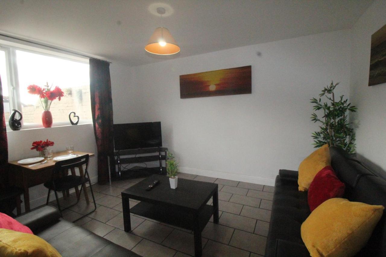 Dinnington House Dinnington By Smart Corporate Stays Eksteriør billede